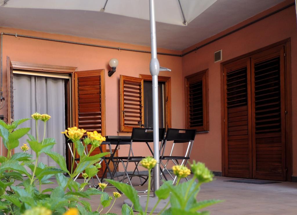 B&B Il Rosso E Il Nero Zafferana Etnea Exterior photo